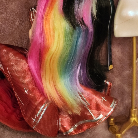 Rainbow High 2021 Jett Dawson Art of Fashion Doll w Dress, Outfit, & Accessories - Picture 11 of 13